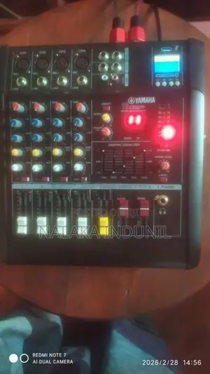 Yamaha Power Mixer 800v