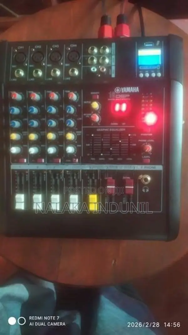 Yamaha Power Mixer 800v