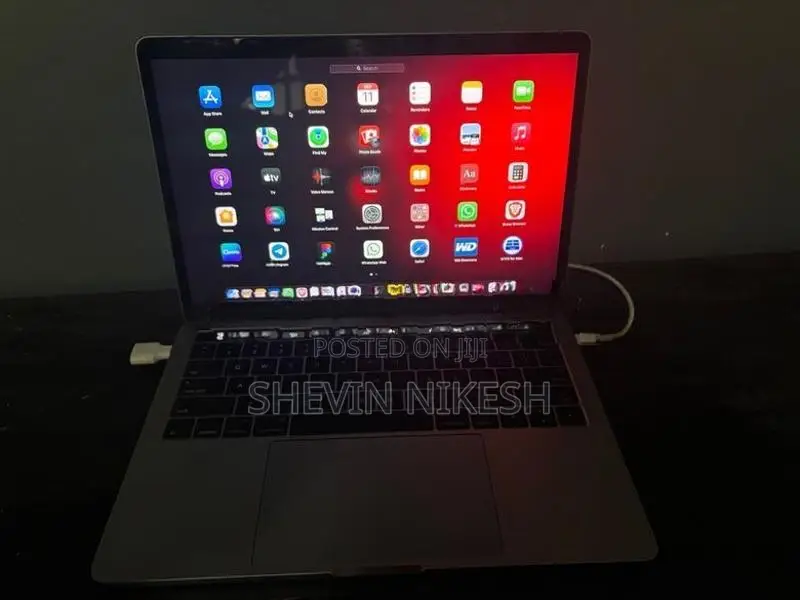 apple MacBook Pro 13-inch