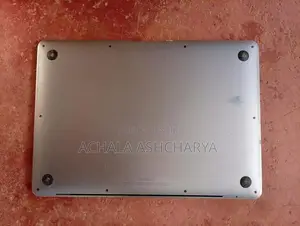 MacBook Air M1 (2020)