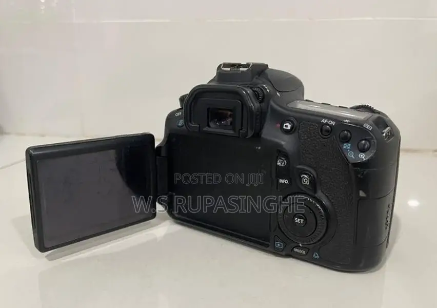 Canon 60D DSLR Camera