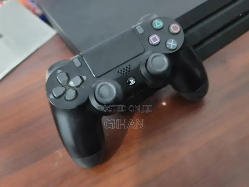 Sony Play Station 4 Pro 1TB