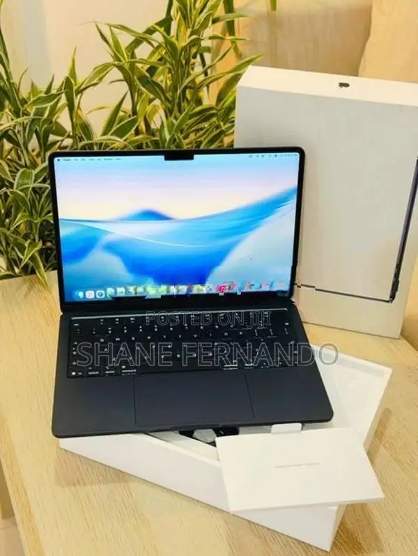 Apple MacBook Air M5 Midnight 16GB/512GB