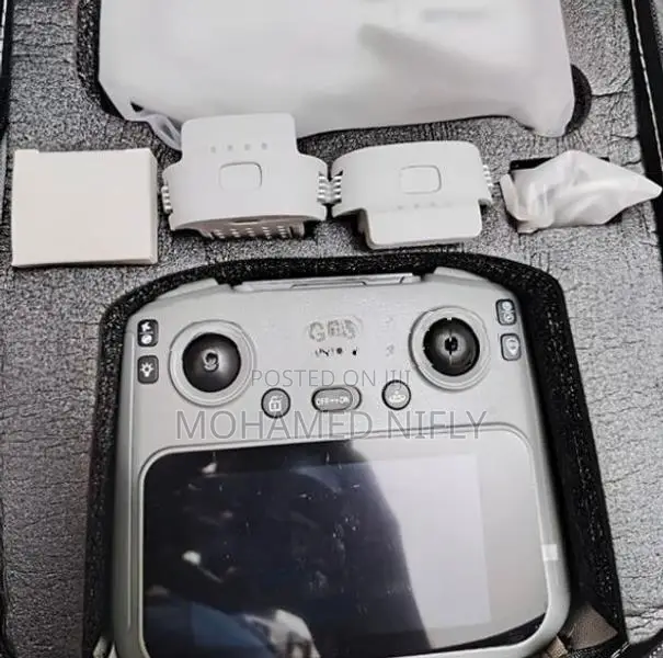 P31 Pro GPS Drone With 4K Camera Touchscreen Remote / 2 Batteries