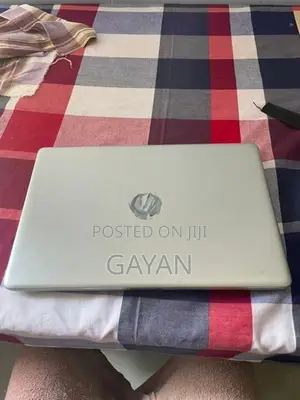 HP AMD Ryzen 3 3200U