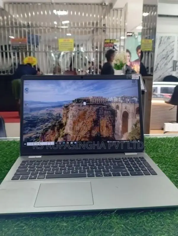 Dell i3-10 gen Laptop 4GB/1TB