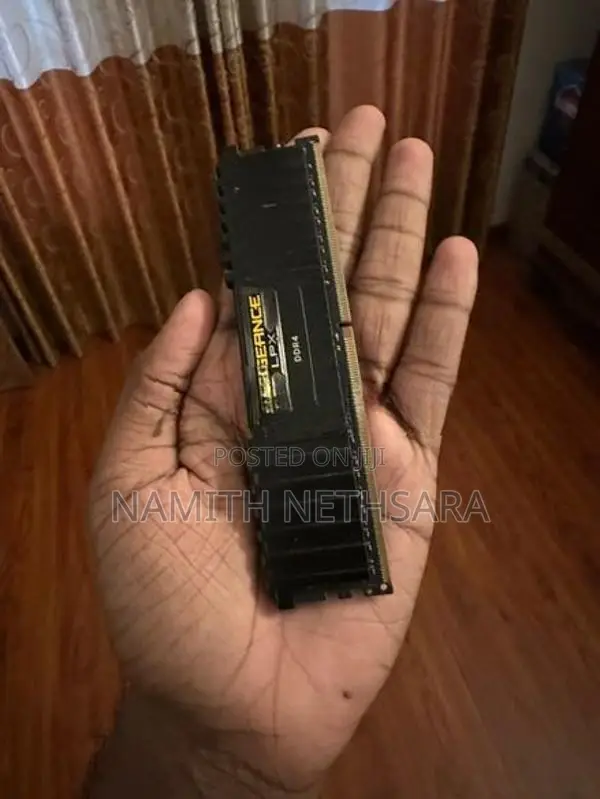 Corsair DDR4 8GB RAM