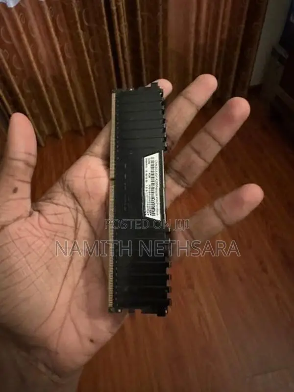 Corsair DDR4 8GB RAM