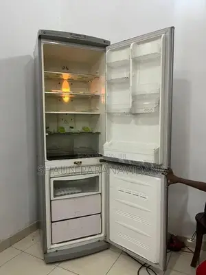 LG GR-389SNQF Refrigerator