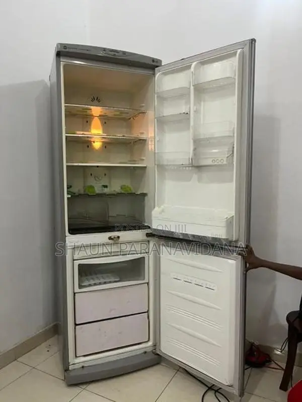 LG GR-389SNQF Refrigerator