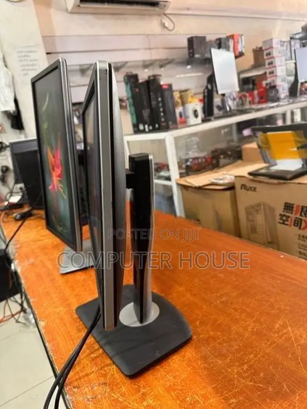 Dell 24’’ Wide IPS Monitor