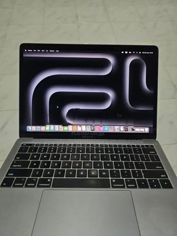 Apple 13 Inch Macbook Pro