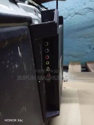 SLE32E810 Singer 32 Inch TV Parts Repair Display Crack - Pilana