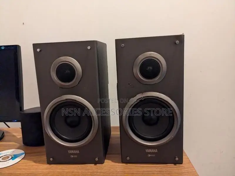 Yamaha Bookshelf Speakers