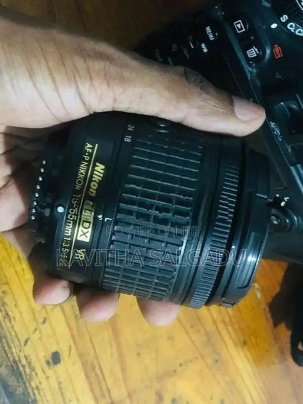 Nikon D7200 DSLR camera with 18-55mm Lens
