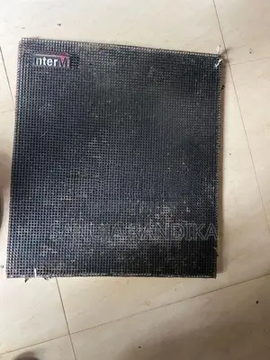 අගල් 18 බින් ස්පීකර්