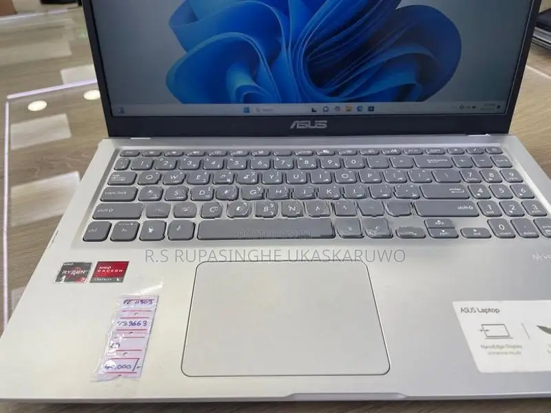 Asus AMD RYZEn 3-3250u