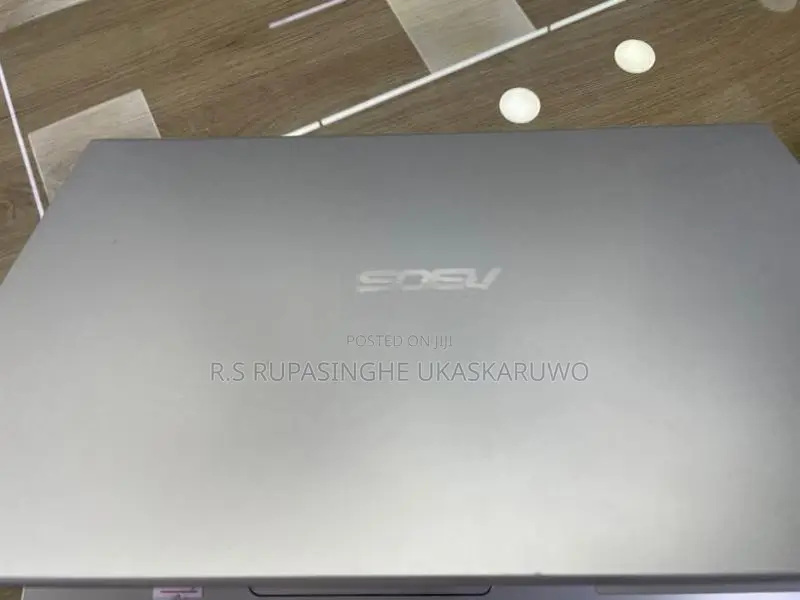 Asus AMD RYZEn 3-3250u