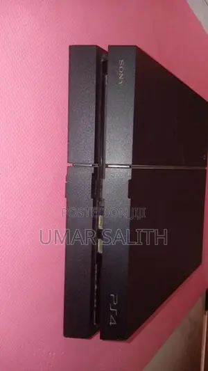 Sony PS4 Standard Edition