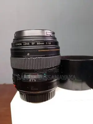 Canon 85mm 1: 1.8 Lens