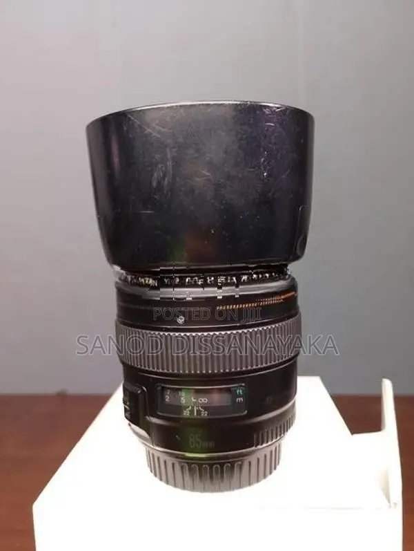 Canon 85mm 1: 1.8 Lens