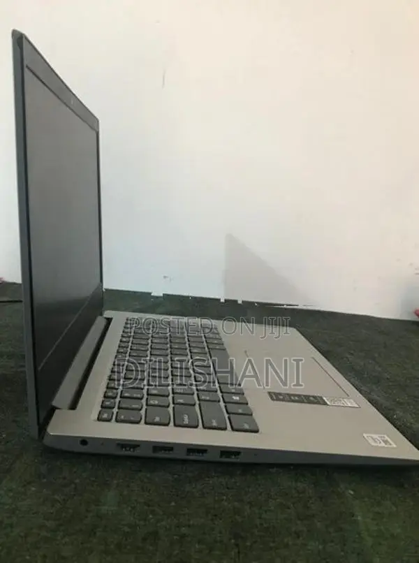 Lenovo Ideapad 3 i5 10th Gen 512 SSD