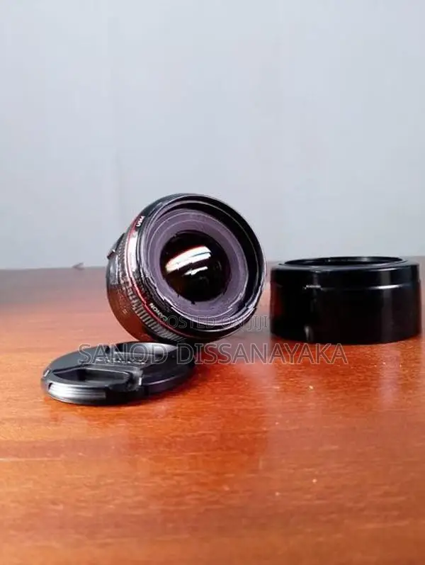Canon EF 50mm F/1.2Lens