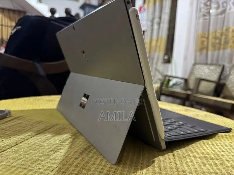 Microsoft Surface Pro 7