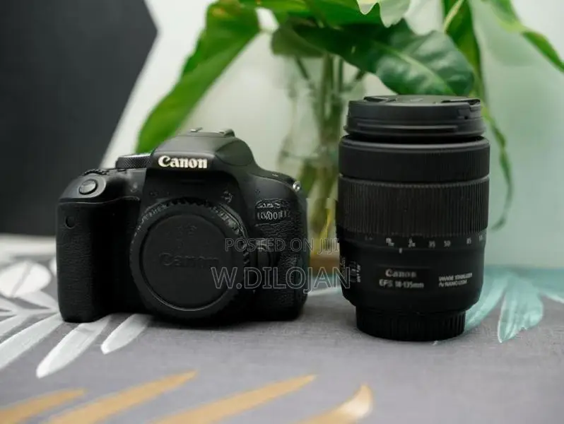 Canon 800D