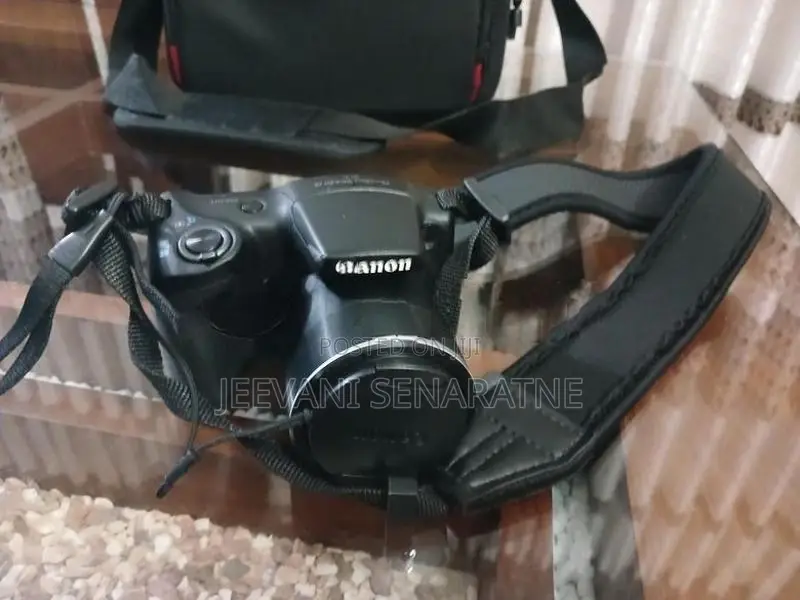 Canon PowerShot SX430 IS Digital Camera + Bag