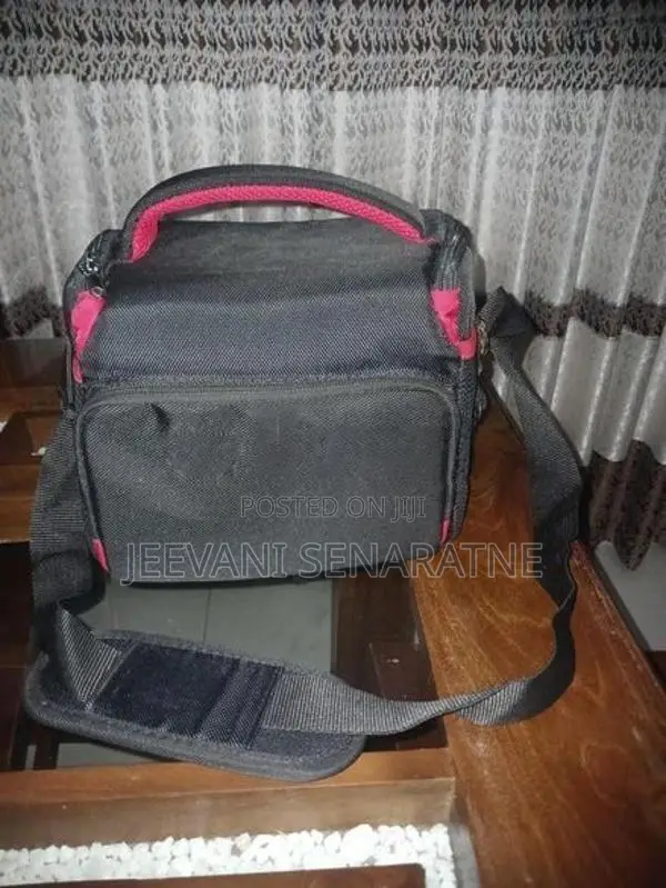Canon PowerShot SX430 IS Digital Camera + Bag