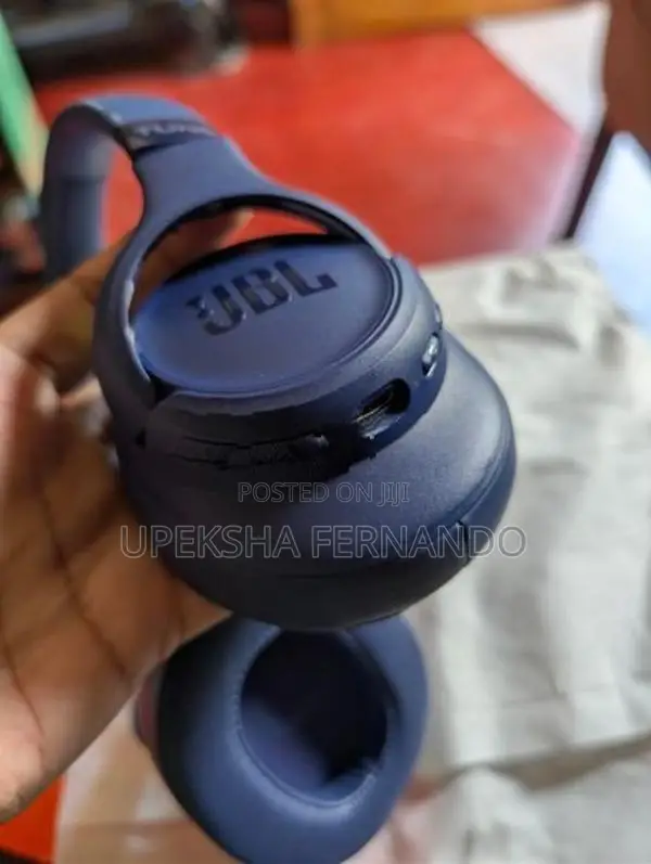 JBL Tune 780nc