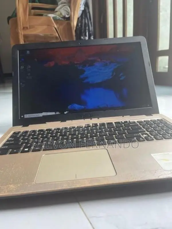 ASUS Vivo Book