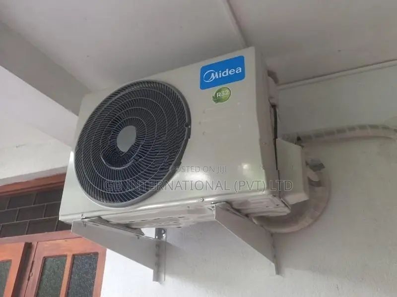12000BTU Midea Non Inverter R32 AC