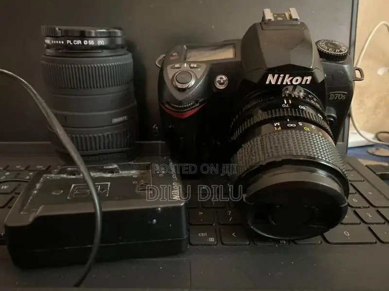 Nikon D70s Digital Camera
