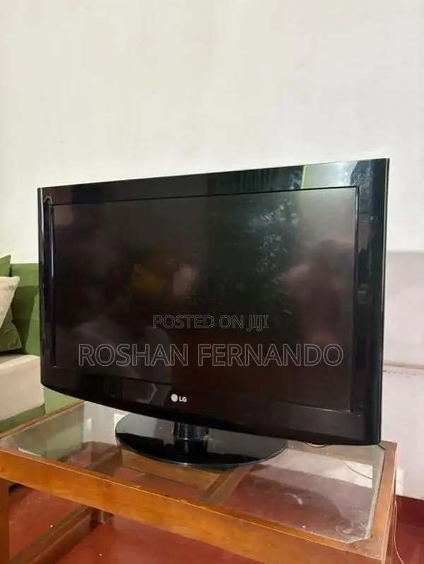 LG 32" TV - Black
