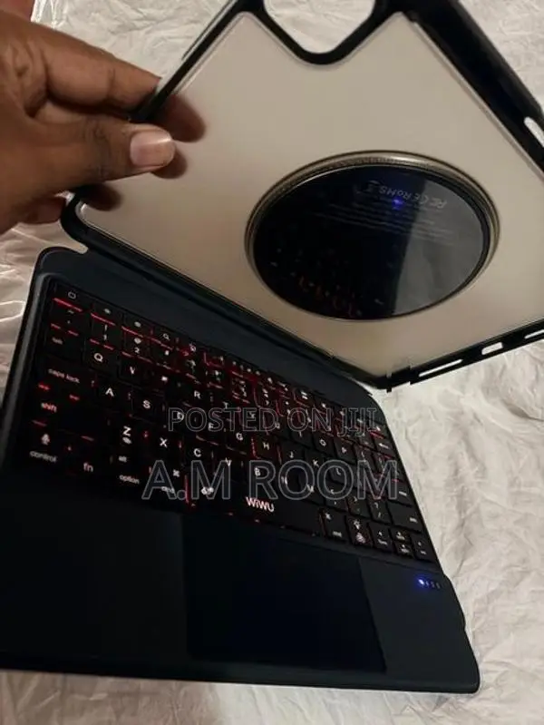 iPad Pro Wiwu Magnetic Keyboard Case