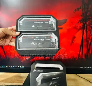 CORSAIR DDR4 / 16GB (8GBx2) RAM KIT