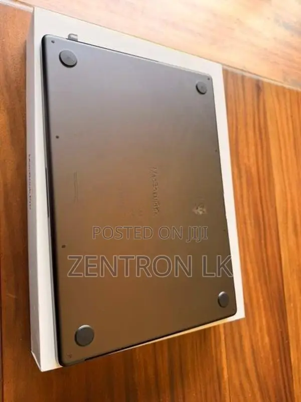 Apple MacBook Pro M3 16 Inch