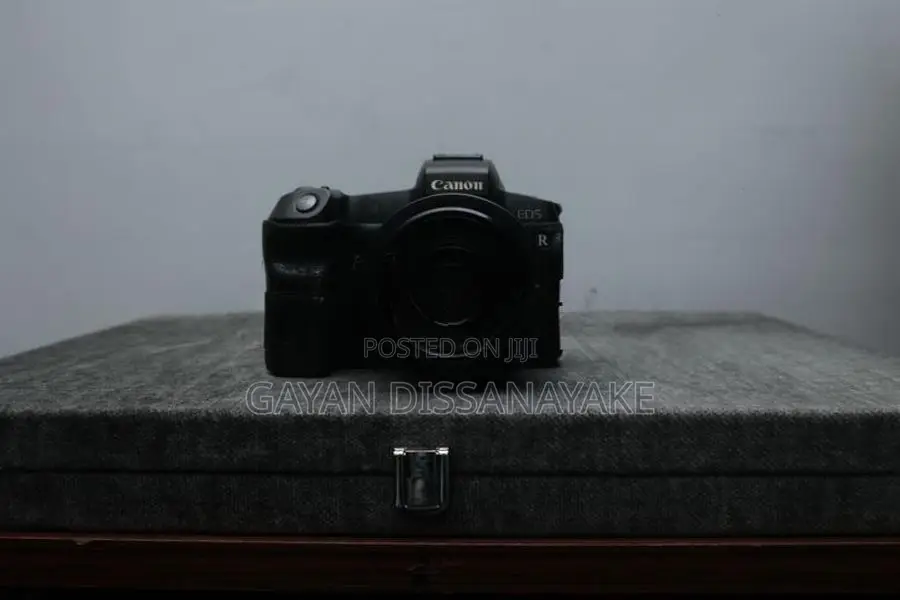 Canon EOS R Camera