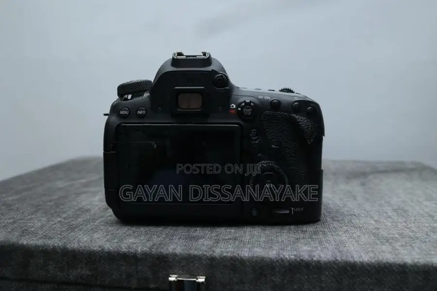 Canon EOS 6D Mark II Camera