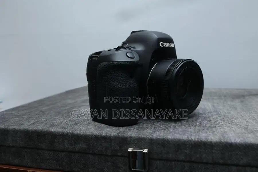 Canon EOS 6D Mark II Camera