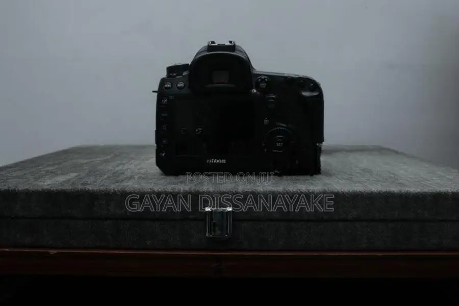 Canon EOS 5D Mark IV Camera