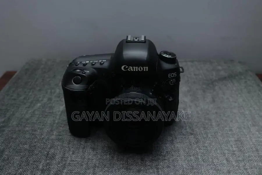 Canon EOS 5D Mark IV Camera