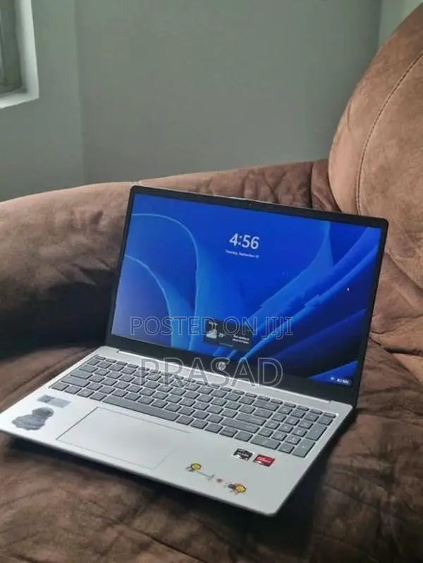HP 15-Fc Laptop Ryzen 5 7520U 8GB DDR5 15.6" FHD Radeon Graphics