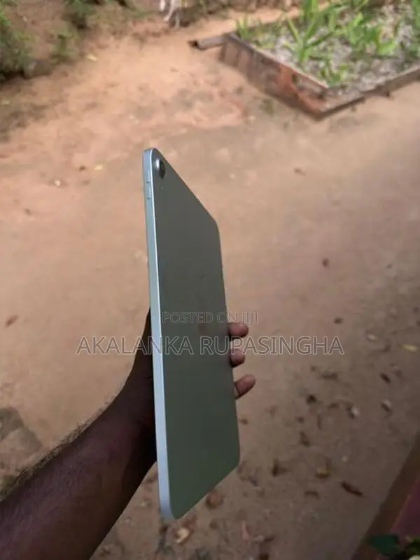 Apple IPad A16 (Used)