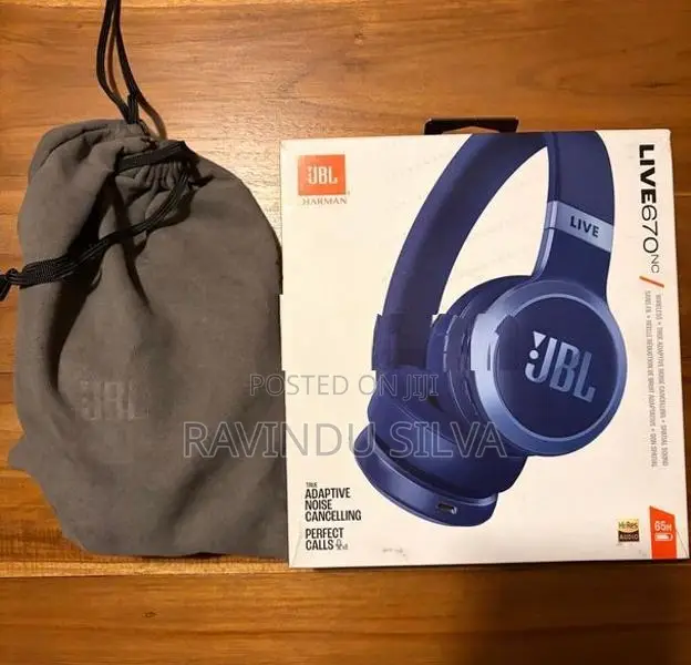JBL Live 670NC Headphones