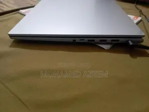 Asus Vivobook 16