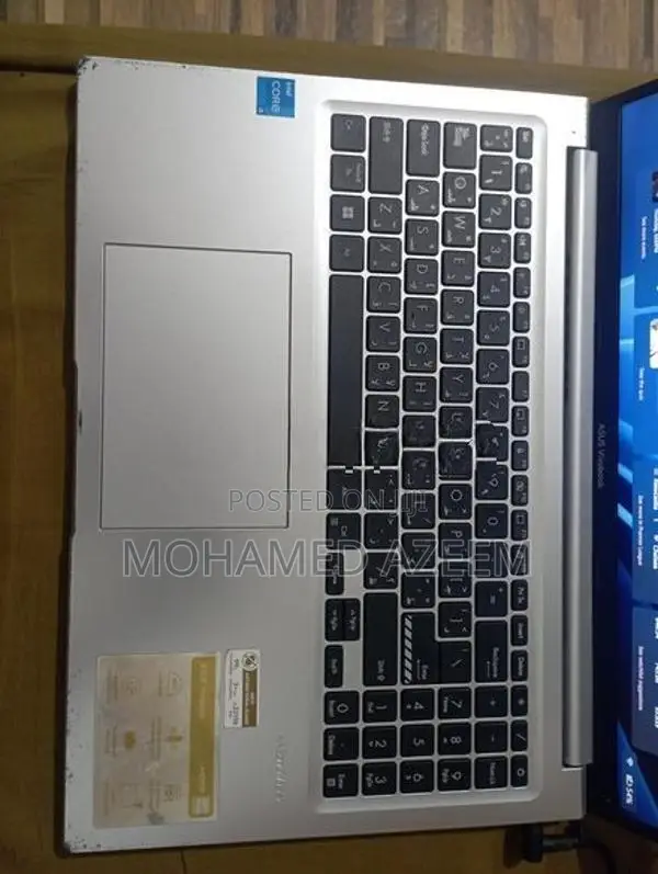Asus Vivobook 16