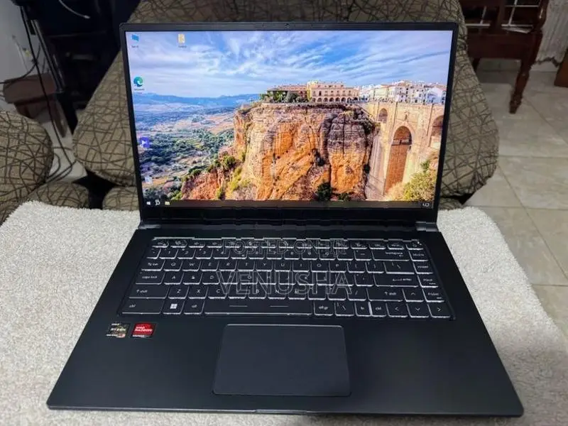 MSI Modern 15 A5M – Ryzen 5 8GB RAM 512GB SSD